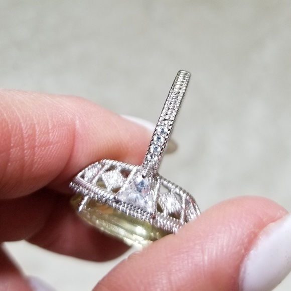 Judith Ripka Limon Canary Yellow Ring NWOT - Picture 7 of 7